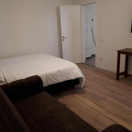 Etty'S House Hotel Petach Tikva ภายนอก รูปภาพ