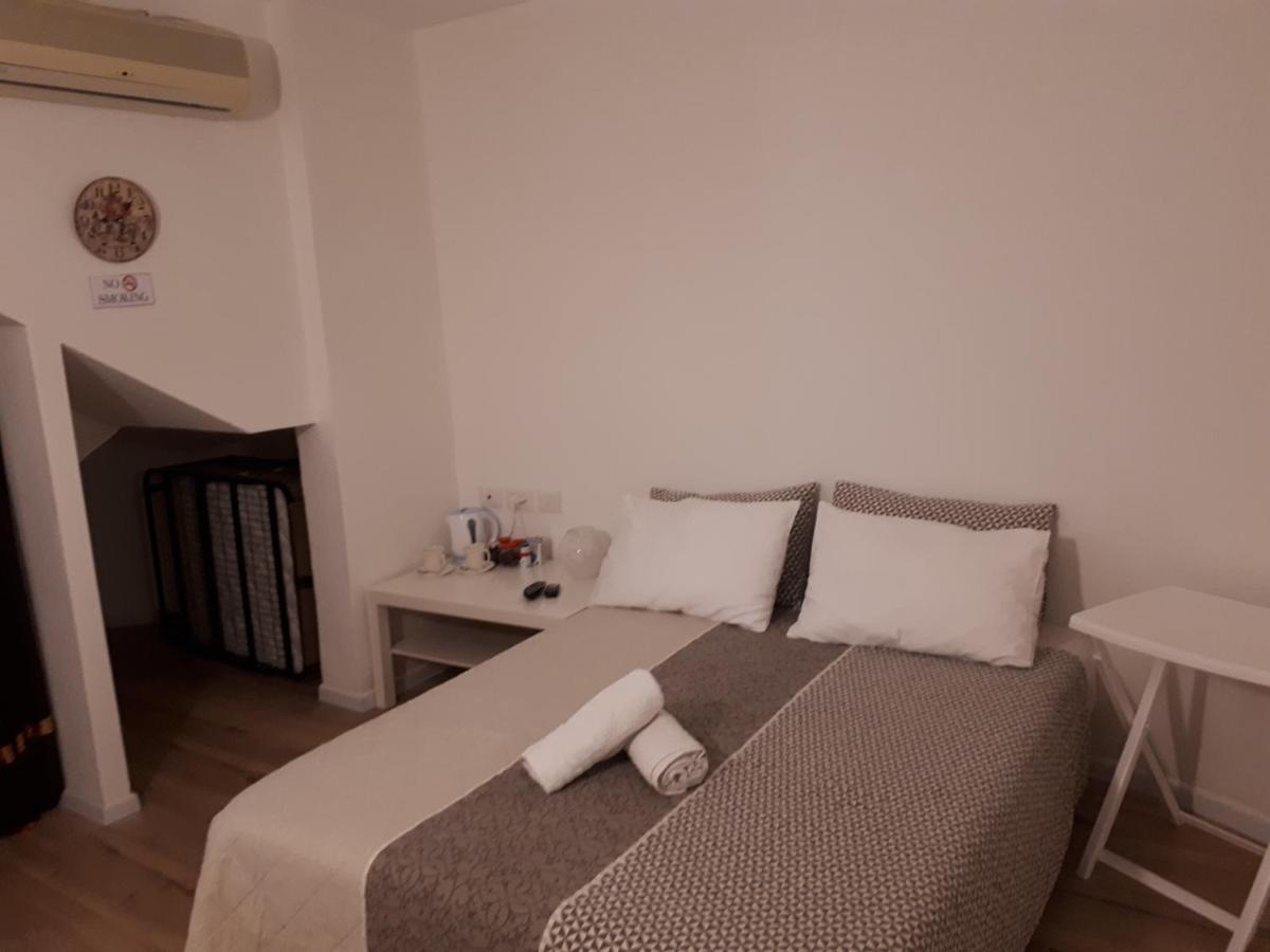 Etty'S House Hotel Petach Tikva ภายนอก รูปภาพ