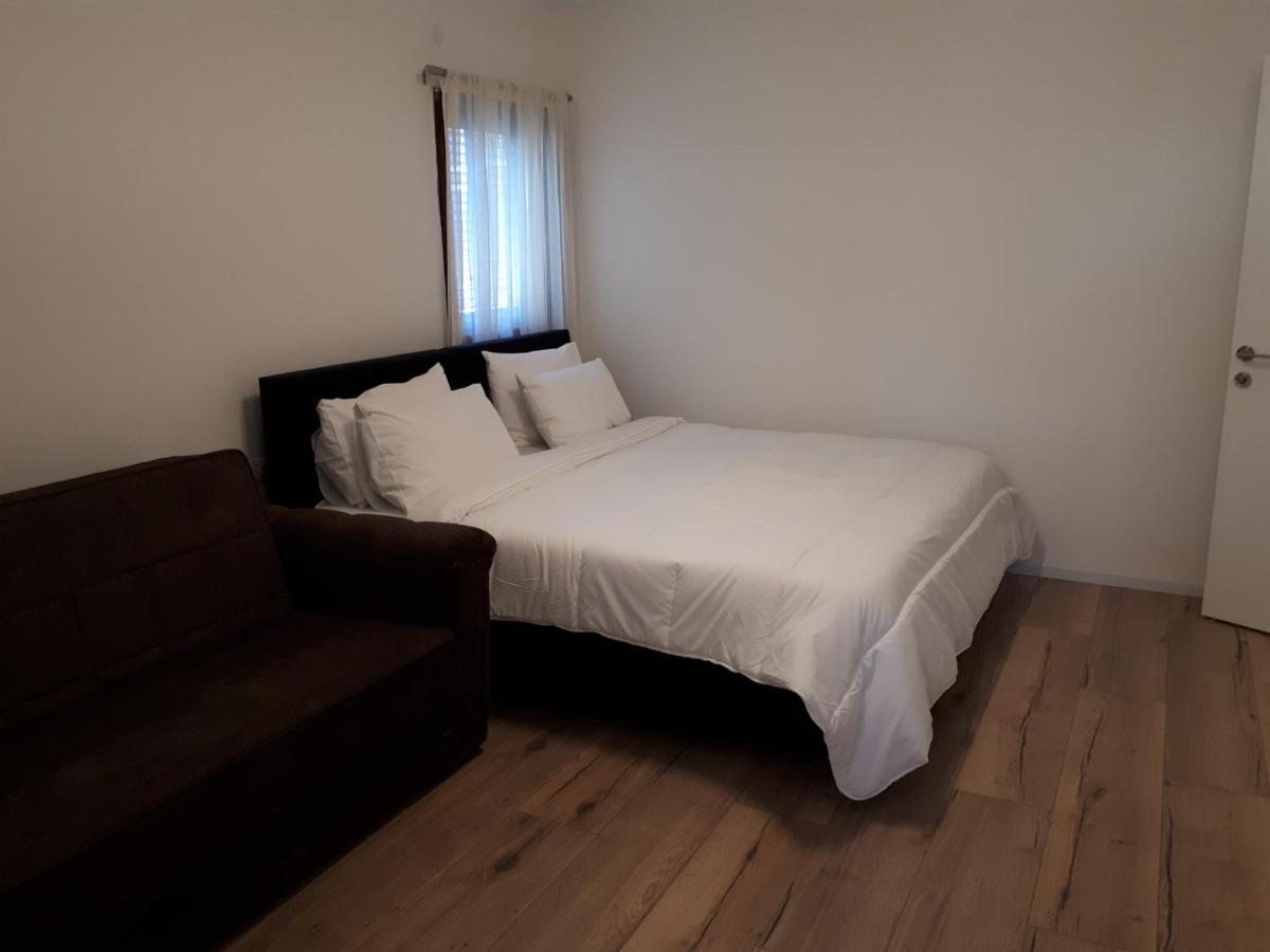 Etty'S House Hotel Petach Tikva ภายนอก รูปภาพ